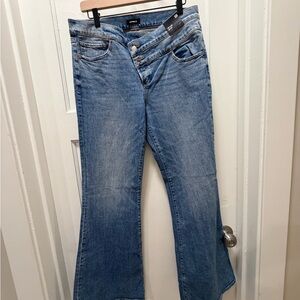 NWT Express ’70s Flare Crossover Jeans – Size 10R – Mid Rise